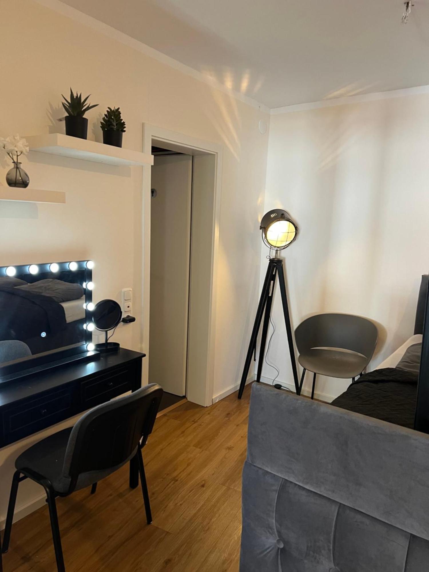 Sunny Side Apartment *