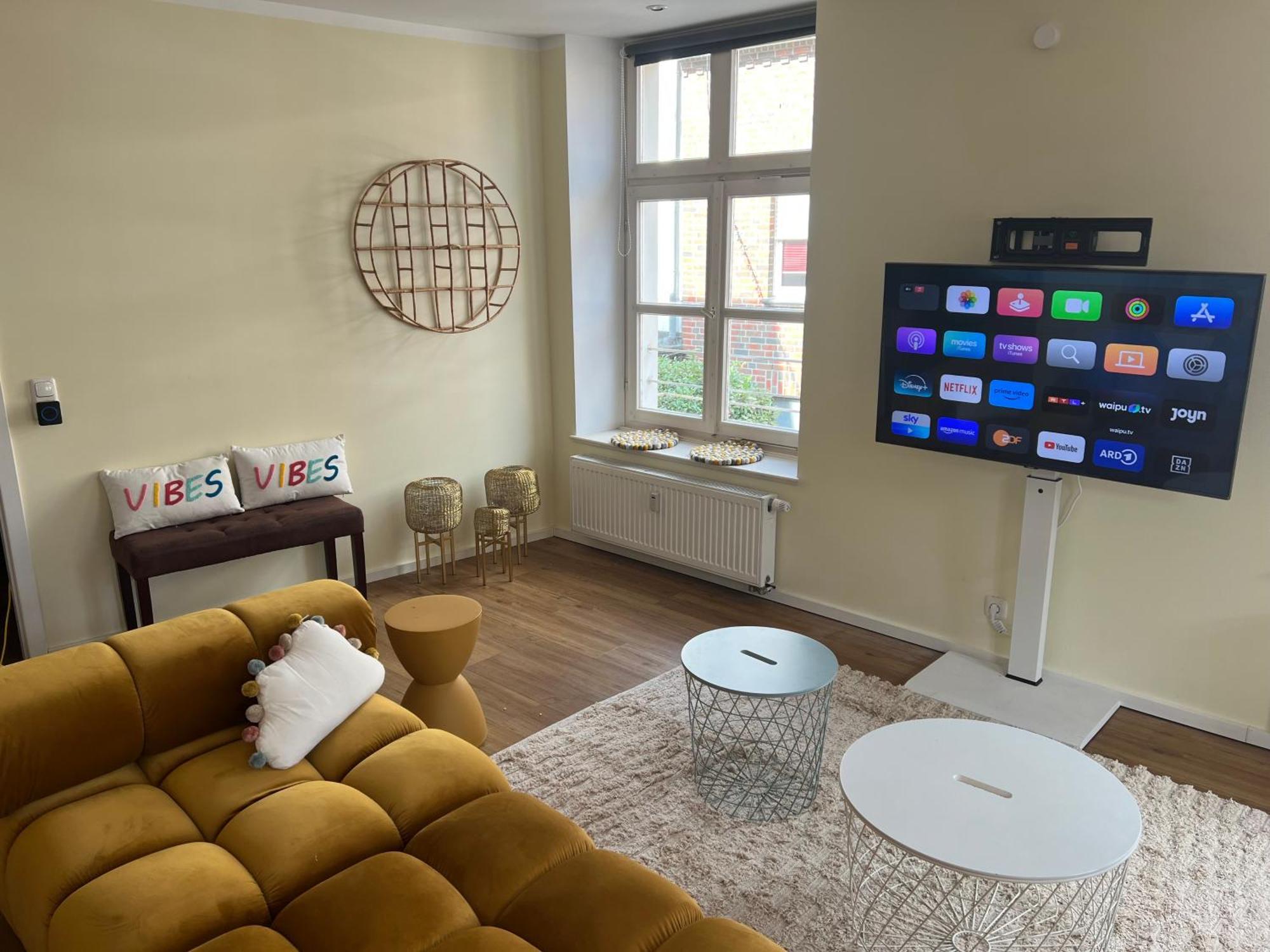 Sunny Side Apartment *